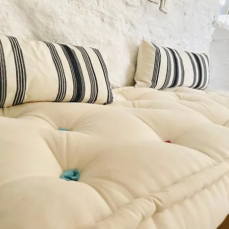 Rose Boho House, Kea,