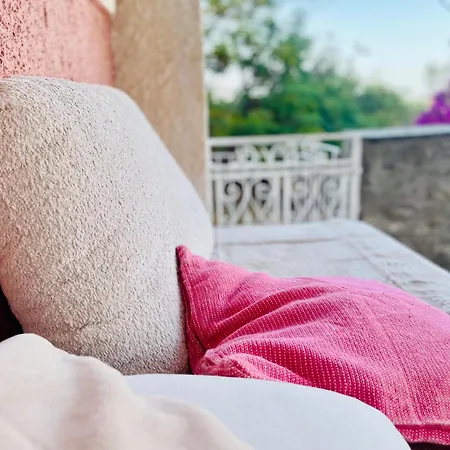 Rose Boho House, Kea,